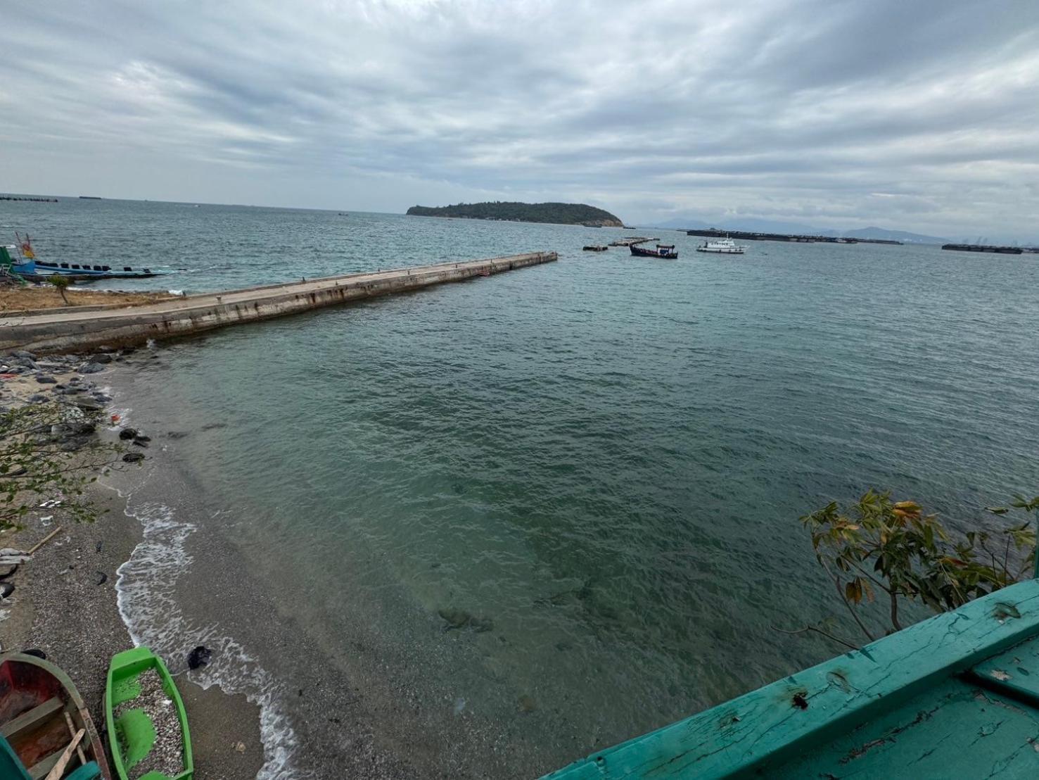 コ シーチャン リムタレー リゾート シーチャン島 エクステリア 写真
